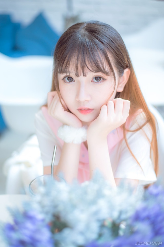 情愿让日子过得忙迫，也不要让日子过得无聊。——罗兰